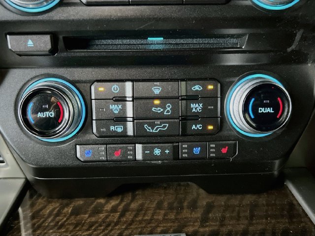 Used 2017 Ford F150 Platinum w/ Technology Package AWD/4WD image 11
