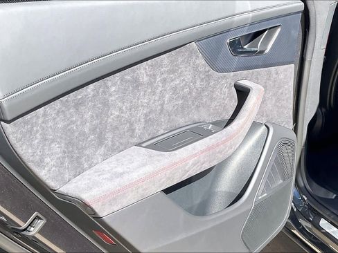 New 2026 Audi RS Q8 performance image 18