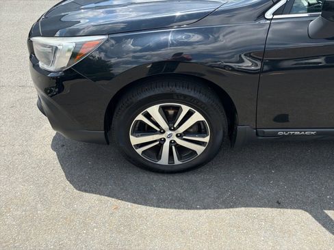 Used 2019 Subaru Outback 2.5i Limited AWD/4WD image 31