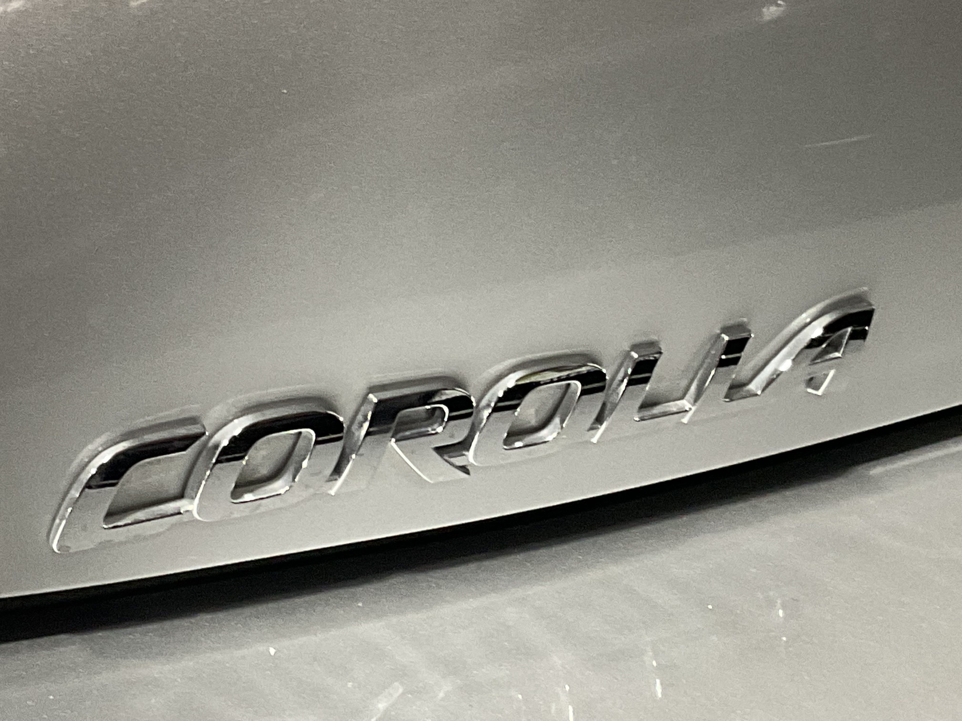 Used 2025 Toyota Corolla XSE FWD image 7