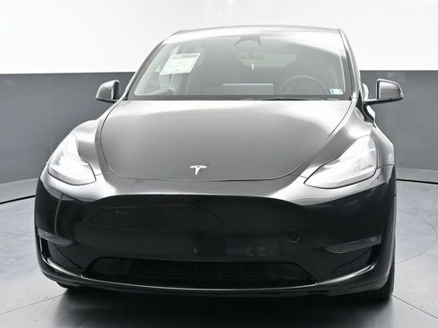 Used 2023 Tesla Model Y Long Range image 4