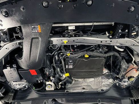 Used 2024 Chevrolet Trax RS image 37