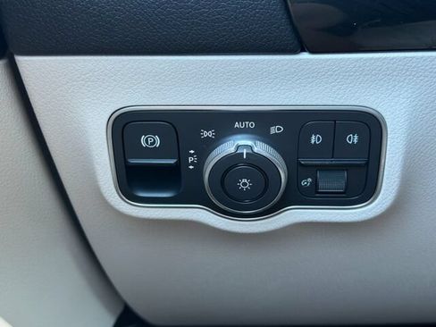 Certified 2023 Mercedes-Benz GLA 250 4MATIC image 33