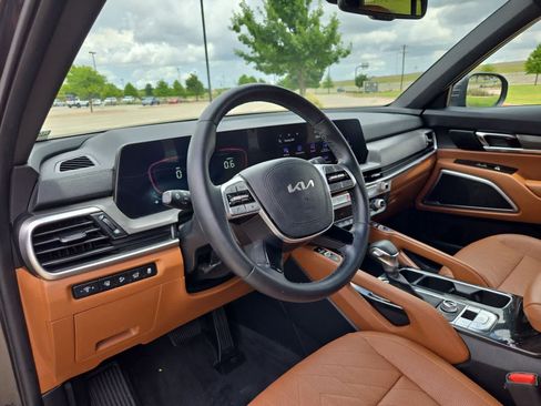 Certified 2024 Kia Telluride EX X-Line AWD/4WD image 2