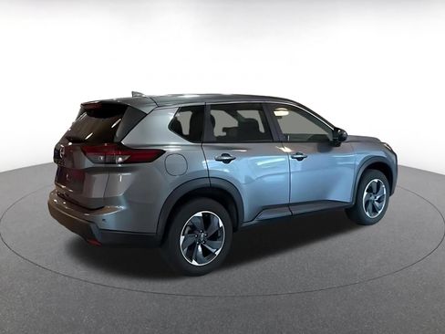 Used 2025 Nissan Rogue SV FWD image 14