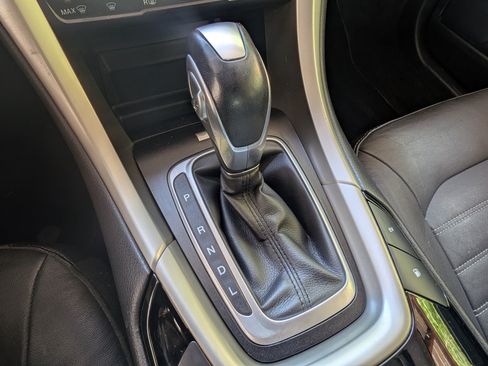 Used 2015 Ford Fusion Energi SE FWD image 27