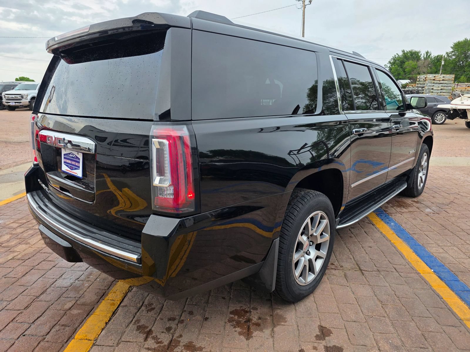Used 2019 GMC Yukon XL Denali AWD/4WD image 5