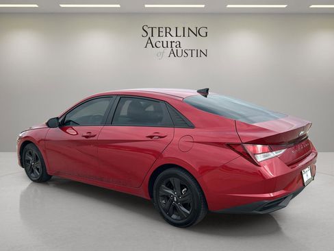 Used 2022 Hyundai Elantra SEL image 7