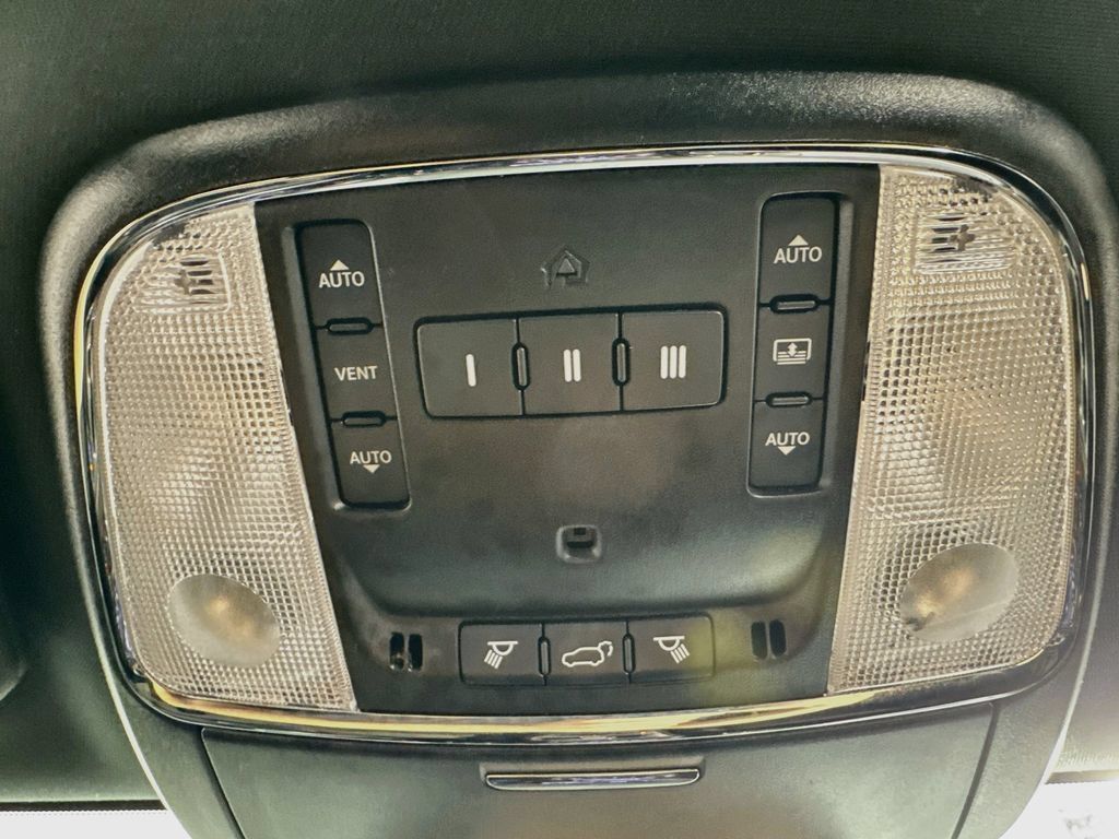 Used 2021 Jeep Grand Cherokee High Altitude AWD/4WD image 23
