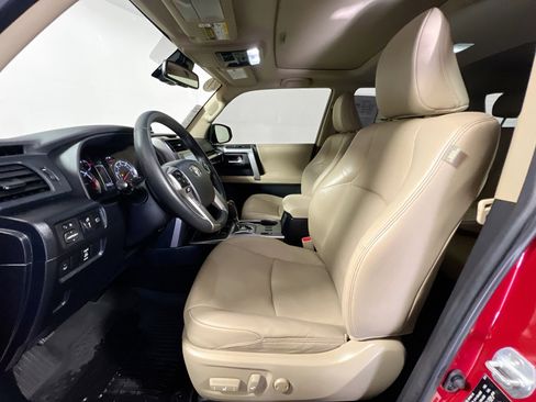 Used 2021 Toyota 4Runner Limited image 14