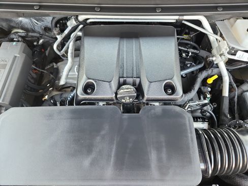 Used 2024 GMC Canyon AT4 w/ AT4 Premium Package AWD/4WD image 15