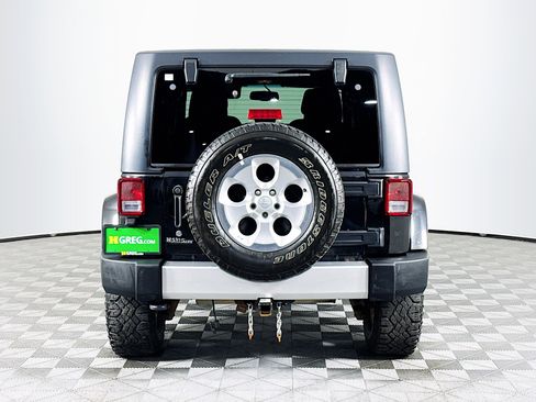 Used 2014 Jeep Wrangler Unlimited Sahara image 8