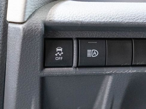 Certified 2024 Toyota Sienna XLE FWD image 23