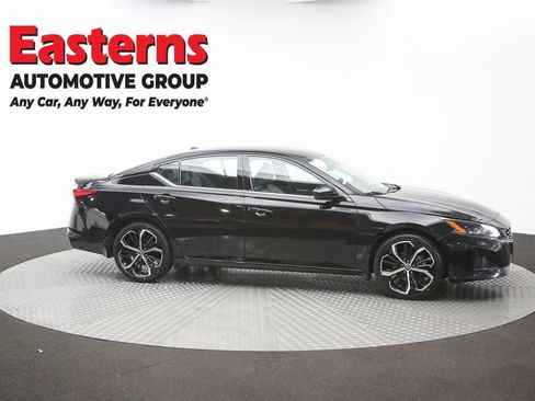 Used 2025 Nissan Altima 2.5 SR FWD image 42