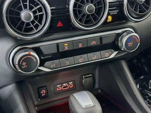 Certified 2025 Nissan Sentra SV image 22