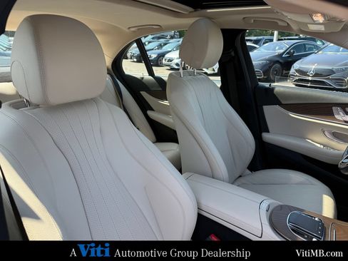 Used 2021 Mercedes-Benz E 350 4MATIC Sedan image 31