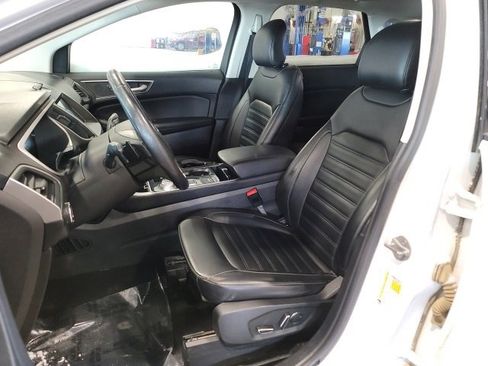 Used 2019 Ford Edge SEL w/ Equipment Group 201A image 18