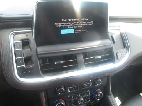 Used 2024 Chevrolet Tahoe RST w/ Luxury Package AWD/4WD image 32