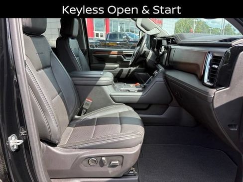 Used 2024 GMC Sierra 3500 Denali w/ Denali Reserve Package AWD/4WD image 23