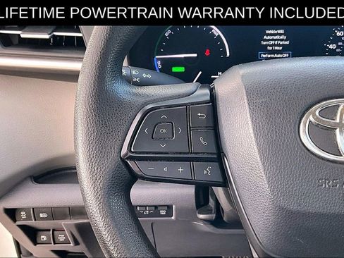 Used 2022 Toyota Sienna LE image 17