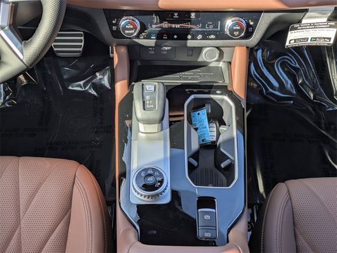 New 2025 Mitsubishi Outlander SEL image 20