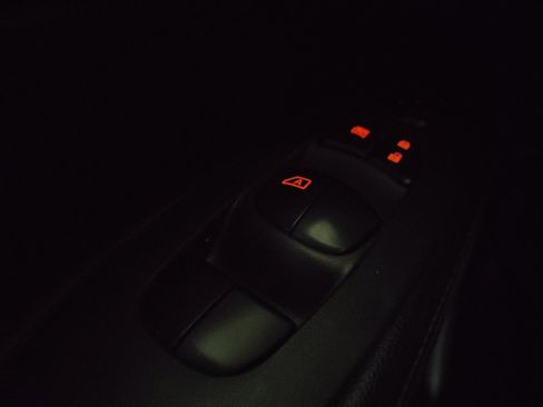 Used 2020 Nissan Pathfinder S AWD/4WD image 27
