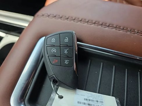 Used 2023 GMC Yukon Denali Ultimate AWD/4WD image 44
