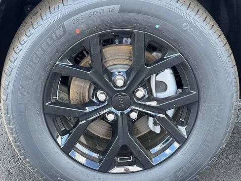 New 2026 Jeep Grand Cherokee Altitude AWD/4WD image 6
