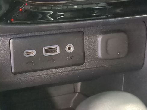 Used 2023 Buick Encore GX Select image 29