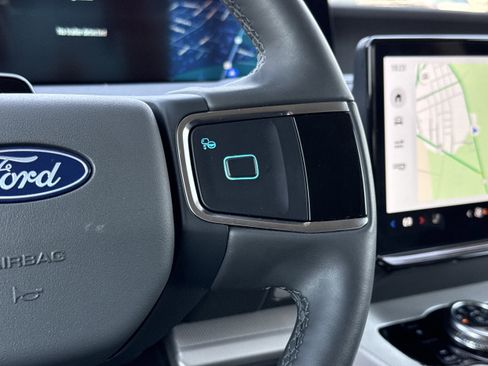 Used 2025 Ford Expedition Max Active image 17