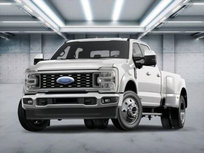 New 2026 Ford F450 Lariat w/ Lariat Ultimate Package