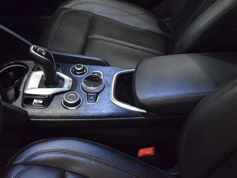 Used 2021 Alfa Romeo Giulia Sprint w/ Nero Edizione image 42