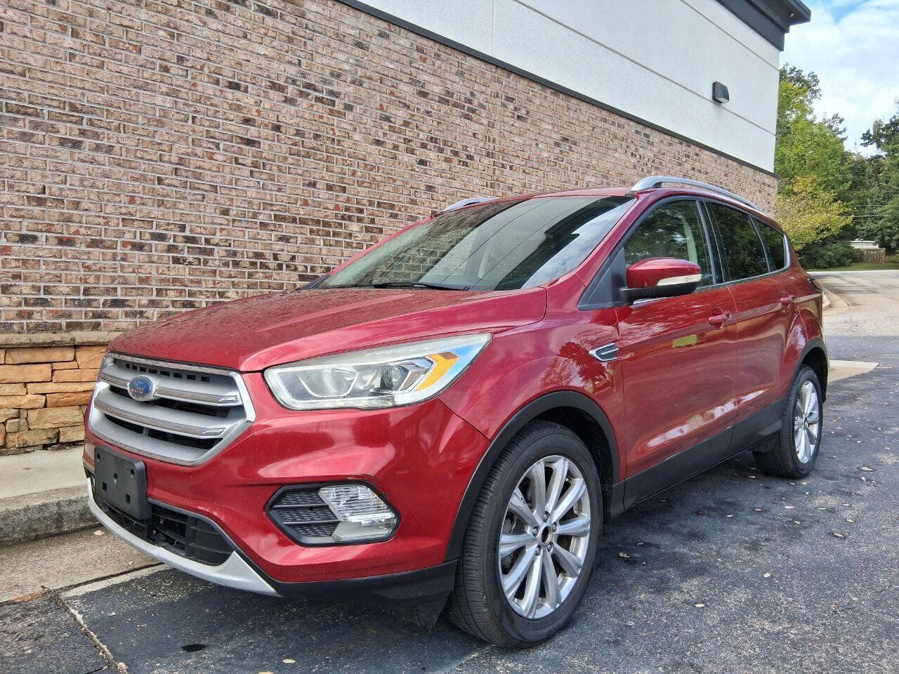 Used 2017 Ford Escape Titanium FWD image 1