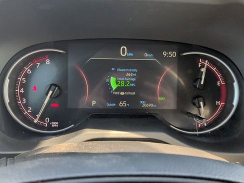 Used 2025 Toyota RAV4 XLE image 10