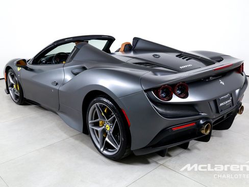 Used 2022 Ferrari F8 Tributo RWD image 7