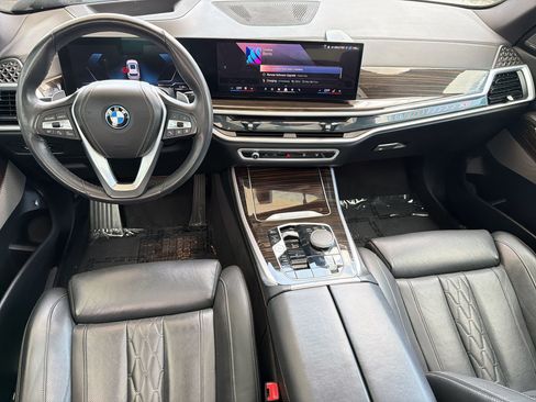Used 2025 BMW X5 xDrive50e AWD/4WD image 29
