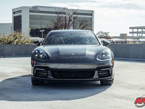 Used 2018 Porsche Panamera 4S image 15
