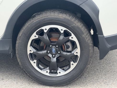 Used 2021 Subaru Crosstrek 2.0i Premium image 11