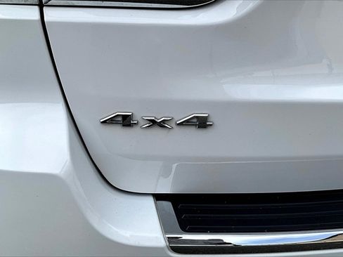 Used 2021 Jeep Grand Cherokee Limited image 24