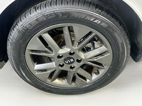 Used 2021 Kia Soul S FWD image 11