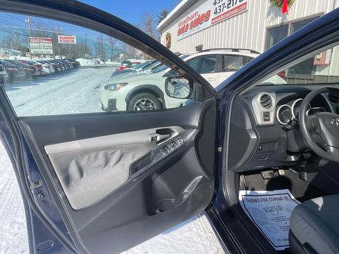 Used 2010 Toyota Matrix S image 10