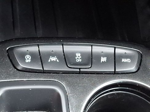 Used 2025 Chevrolet TrailBlazer LS AWD/4WD image 24