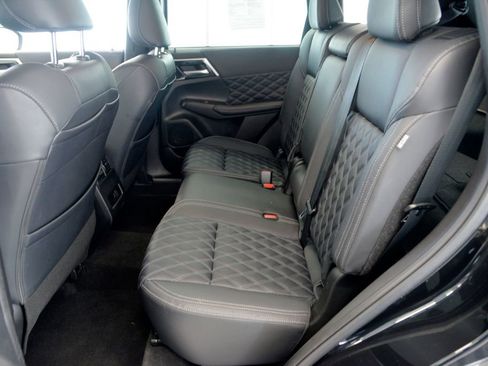 Used 2022 Mitsubishi Outlander SEL image 28