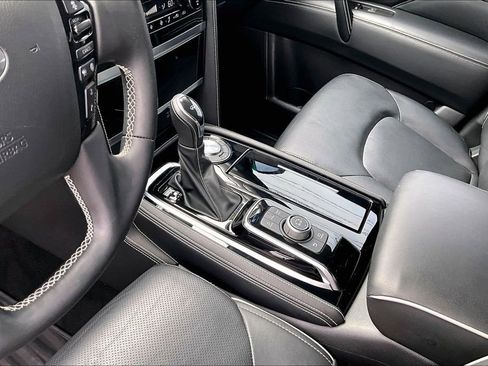 Used 2023 INFINITI QX80 Premium Select w/ All-Season Package RWD image 19