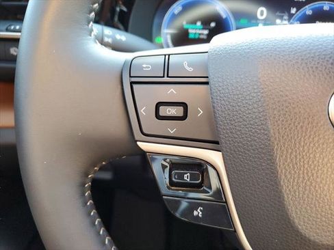 Certified 2026 Toyota Crown Signia AWD/4WD image 19