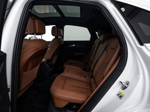 Certified 2025 Audi Q5 2.0T Premium Plus image 14