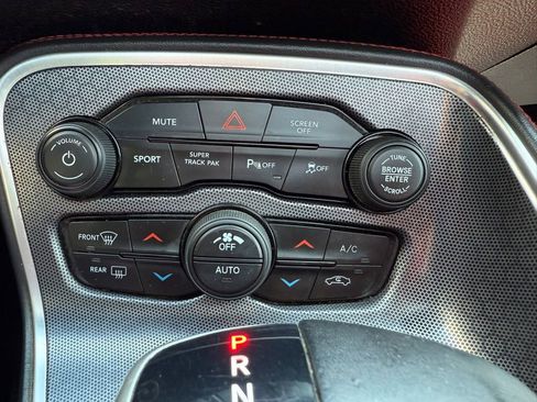 Used 2017 Dodge Challenger GT w/ Driver Convenience Group image 31