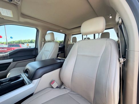 Used 2017 Ford F250 Lariat w/ Lariat Ultimate Package AWD/4WD image 24