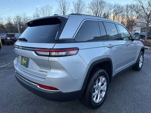 Certified 2022 Jeep Grand Cherokee Limited image 17