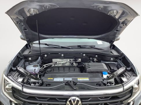 New 2026 Volkswagen Atlas Cross Sport SE FWD image 12